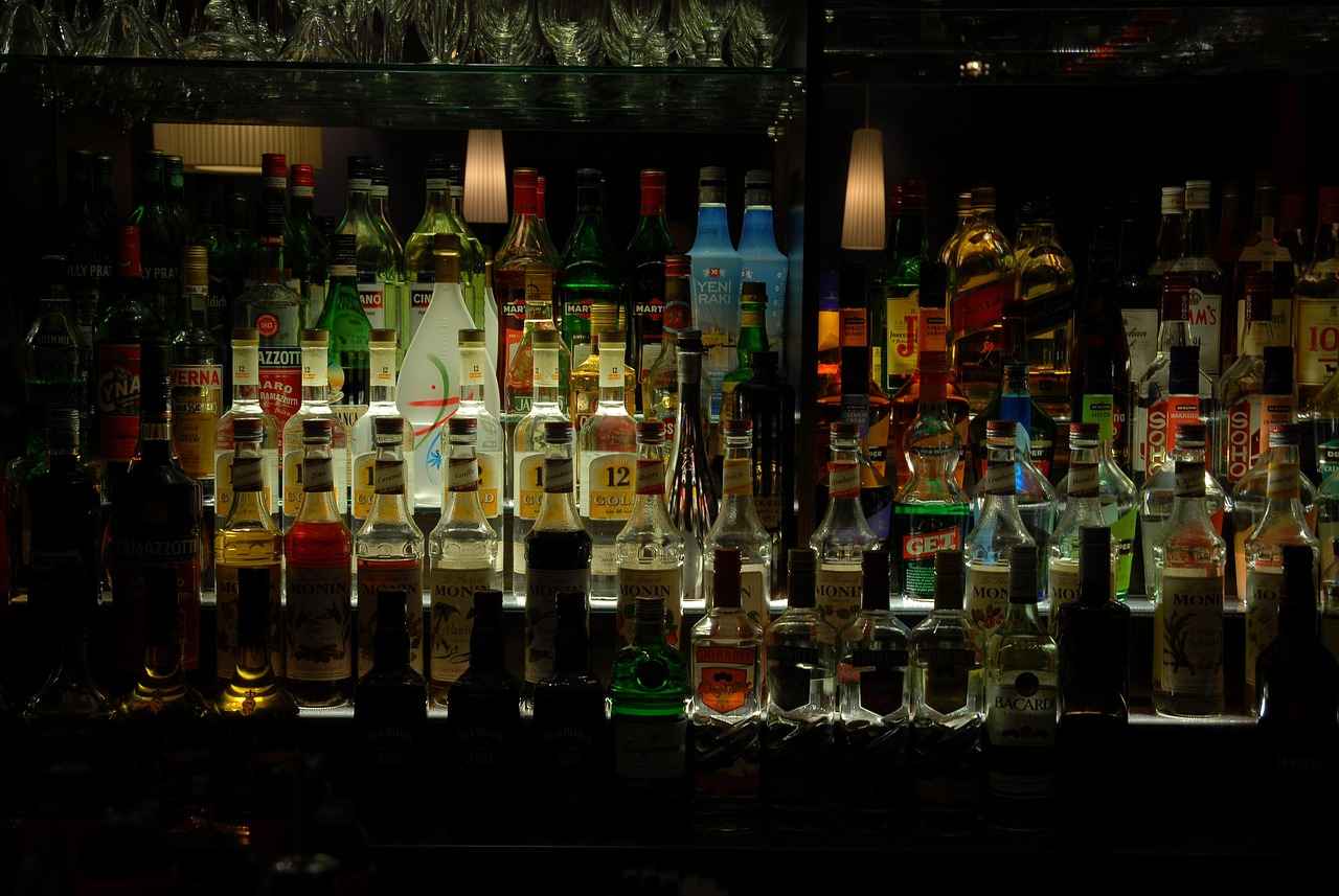 Who Frequents Vape Bars?