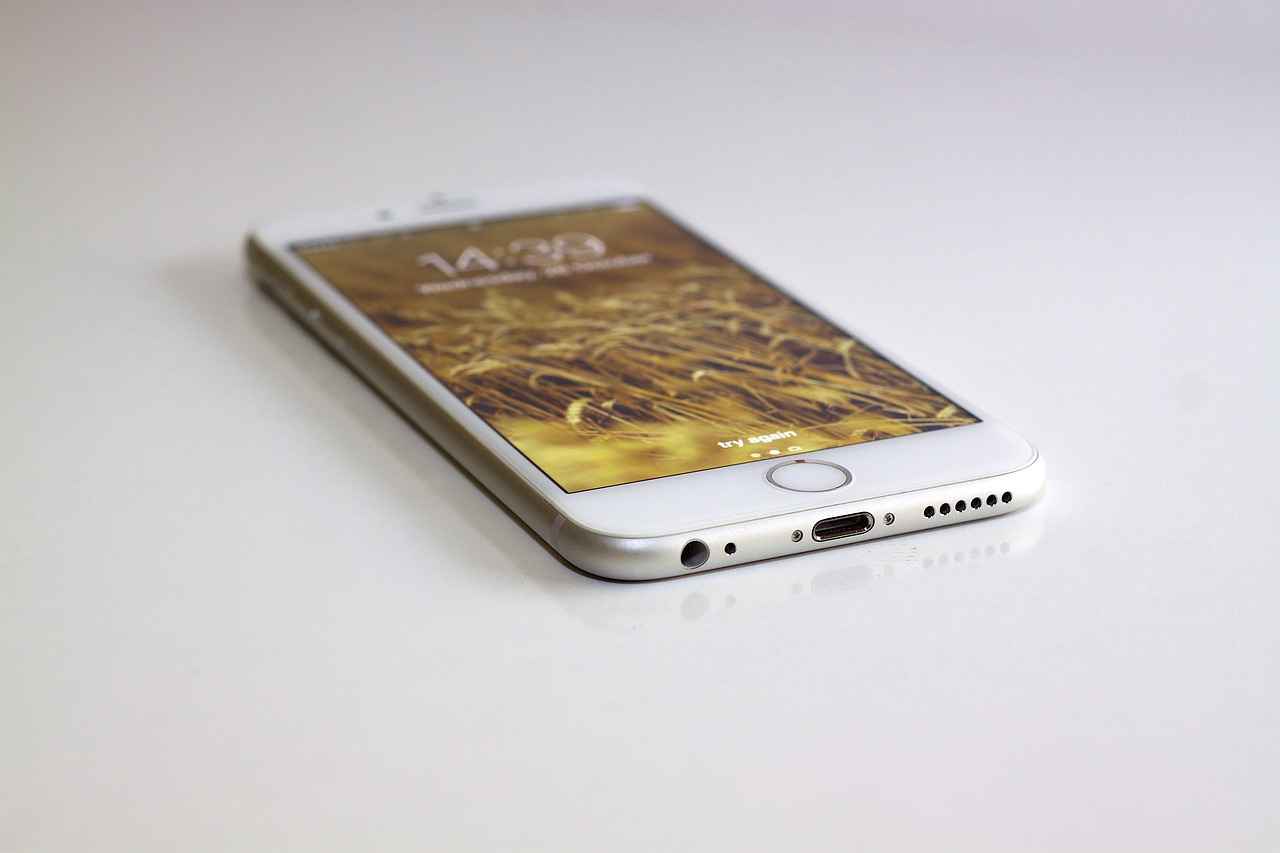 Comparing Battery Life and Performance