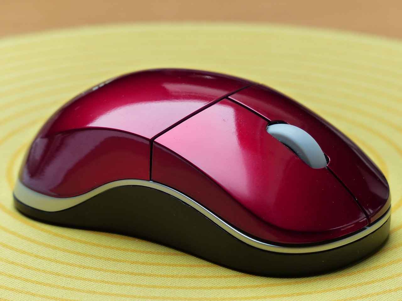 Lost Vape vs. Vaporesso: High-End Pod Mods Compared